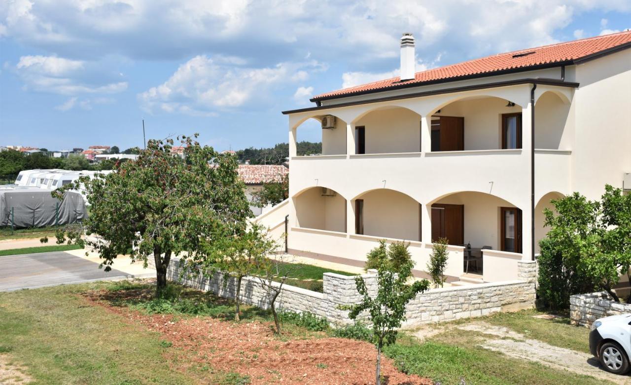 Apartmani Diana Novigrad Istria Dış mekan fotoğraf
