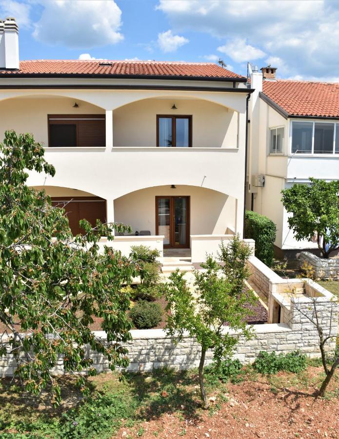 Apartmani Diana Novigrad Istria Dış mekan fotoğraf